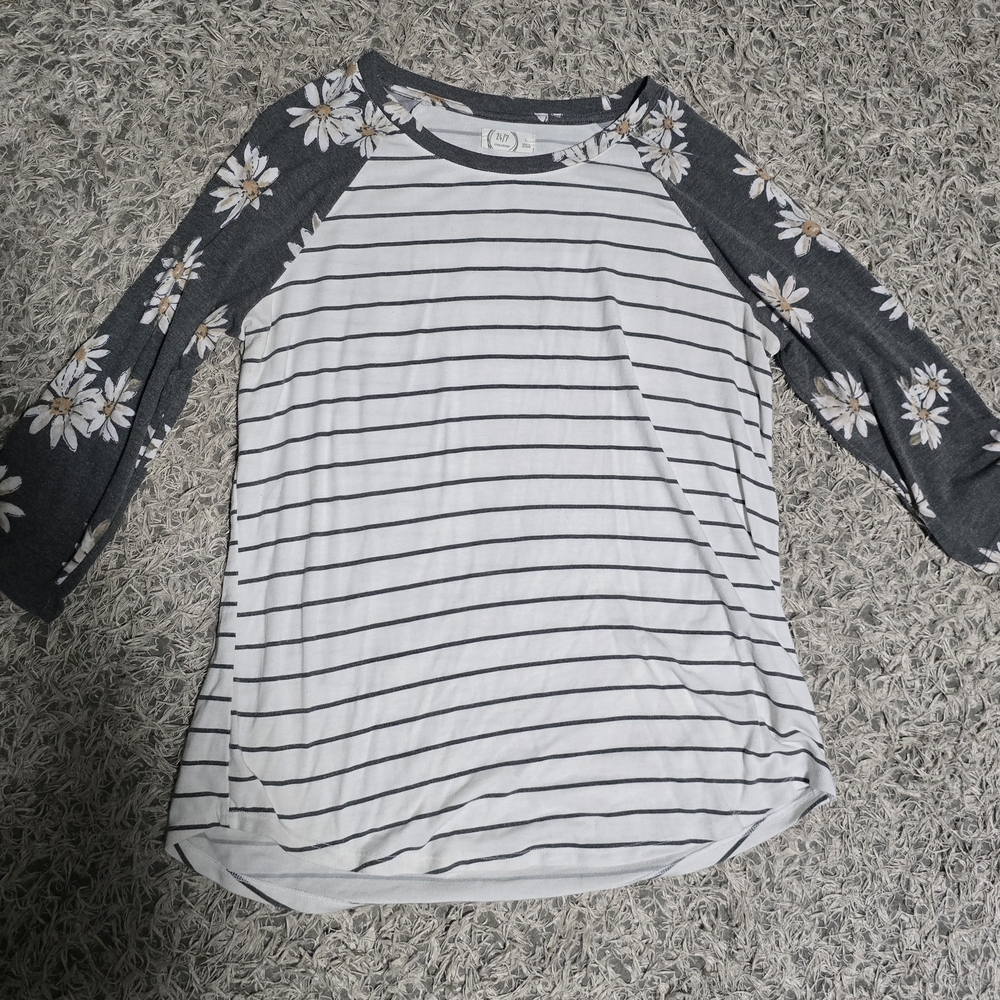 Maurices Floral Sleeve Striped Raglan Top Women’s Size L Casual Boho Tee